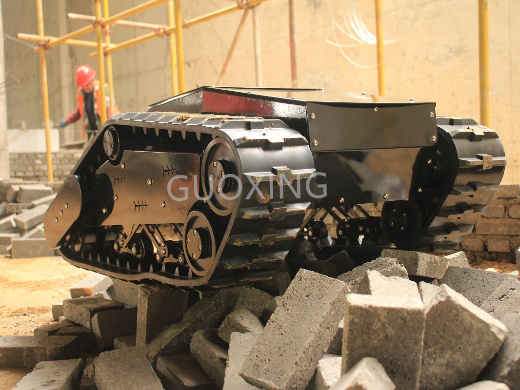 هيكل الروبوت الذكي ذو المسار المطاطي Guoxing Safari 880T لإطفاء الحرائق الكهربائي